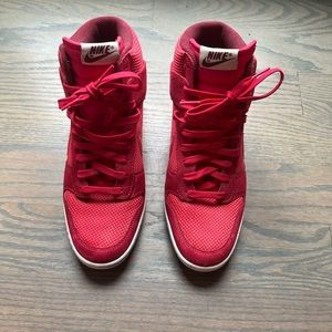 Women’s Nike Dunks Sky High - Size 10